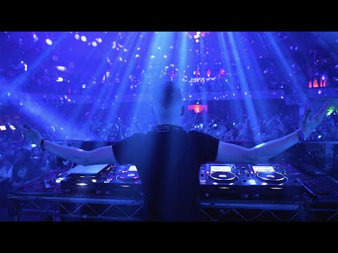 Craig Connelly featuring Tara Louise – Time Machine (Official Music Video)