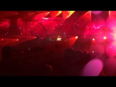 Ian Standerwick plays Craig Connelly feat. Christina Novelli – Black Hole (Jorn van Deynhoven Remix)