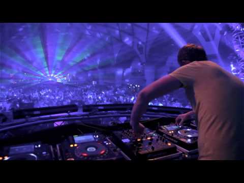 Richard Durand – Destination Prague [Trancefusion 2013 Anthem] (Official Music Video)