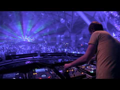 Richard Durand – Destination Prague [Trancefusion 2013 Anthem] (Official Music Video)