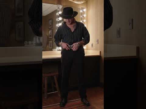 A ‘fit of great finds! We dig it, @TheJacksonDean! 👏 #fitcheck #opry100