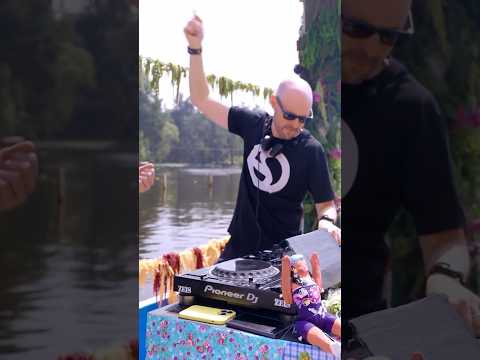 @Marshmusician‘s remix of ‘Sun In Your Eyes’ is out now on @anjunabeats.