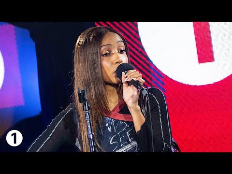 PinkPantheress – Tonight in the Live Lounge