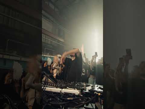 A fresh club weapon from Franky Rizardo 🔥 Landing this Friday. #defectedrecords #dancemusic