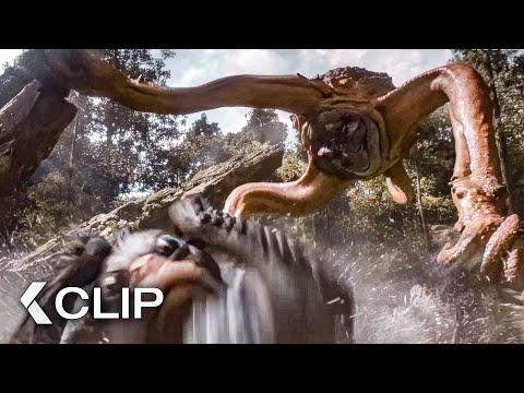 Giant Creature Hunts Down Predator Scene – PREDATOR: BADLANDS (2025)