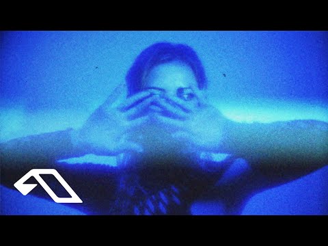 Amy Wiles – I Never Want This To End