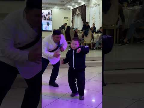 When you realise it’s finally the weekend! 🥳 ID: Re-Bokk Robot (Hannah Holland Remix) 🎧