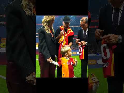 Mertens keşke Galatasaraya geri dönse #beniöneçı #galatasaray