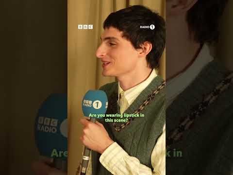 “it looks like I have lipstick on”😭 @strangerthings #StrangerThings5 #FinnWolfhard #CalebMcLaughlin