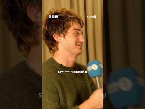 “say ******* something!!” 💀 – Joe Keery was VERY hot 😭 #Djo #StrangerThings #StrangerThings5 ​⁠