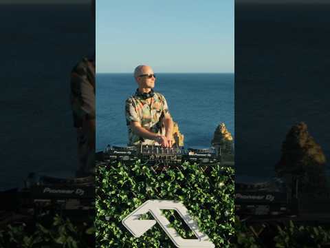 As featured in James Grant’s latest mix, this is a brand-new Martin Roth ID 👀 #electronicmusic