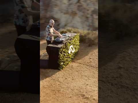 A slice of chunky progressive house from the cliffs of the Portuguese Algarve 🎵 #electronicmusic