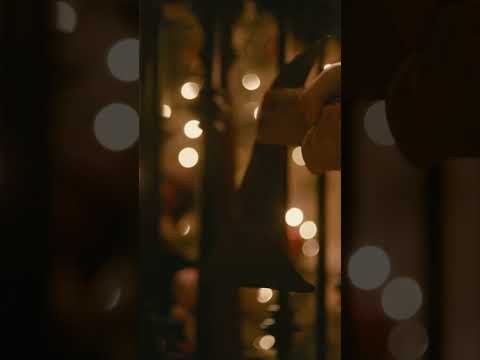 When you’d do anything to complete the snow globe collection ❄️. Watch “Foxwood” now on #ALTER 🎁!