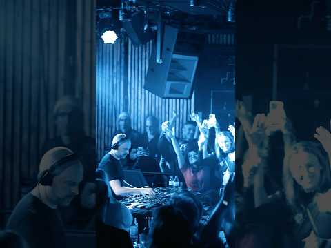 Anjunafamily, thank you for singing with us so far.