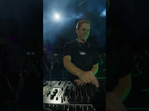 Armin van Buuren F2F Lilly Palmer
