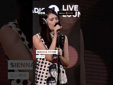 Sienna Spiro’s cover of @somb.r 🫶 #LiveLounge #Cover #SiennaSpiro #Sombr #BackToFriends