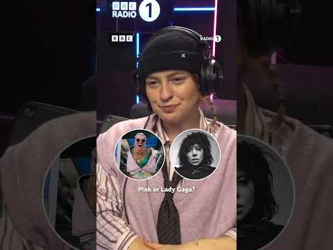 @BethMcCarthy picks her 00s pop queens 👸 #KatyPerry #BritneySpears #Pink #LadyGaga #AvrilLavigne