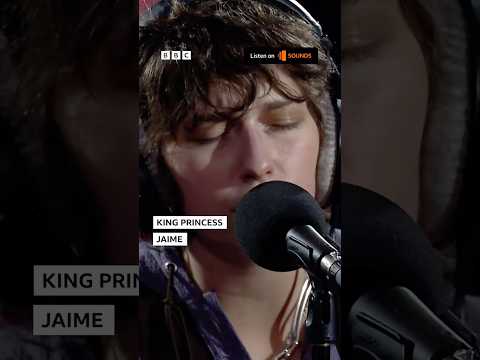 @KingPrincess on #LiveLounge late 🖤 #Jaime #KingPrincess #GirlViolence