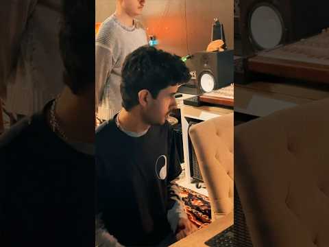 In the studio with OLING and Viggo Dyst as they create melodic new single ‘My Friends’ 🎧 #newmusic