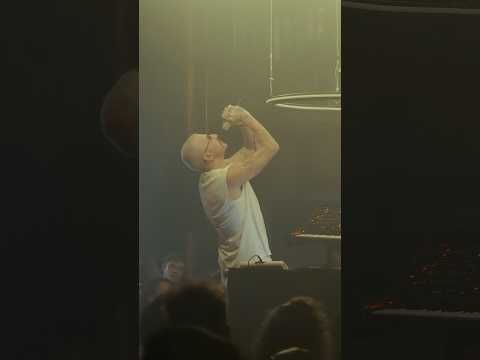 Our friends @Kasablanca in their new 360 degree production live show 🎵