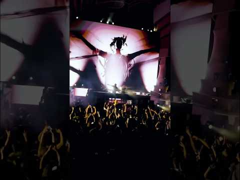 ‘Quicksand (Don’t Go)’ in Brazil with @aboveandbeyond 🇧🇷 #trancemusic