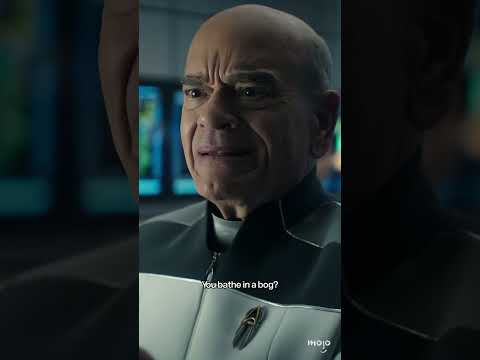 The Doctor Clapping Back on Star Trek Starfleet Academy