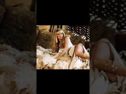 ⚔️ I am Hundra! 🗡️