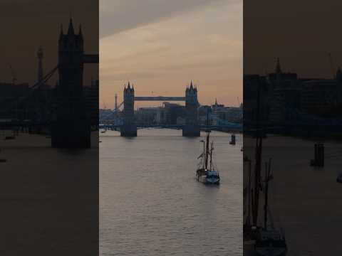 A trance classic on the River Thames with @aboveandbeyond ⛵️ #electronicmusic #edm