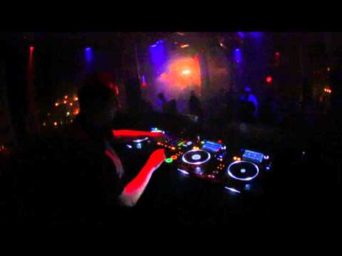USTMTV – James Dymond Live @ Santos Party House