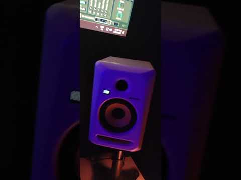 I got more stripes than a tiger. #electronicmusic #newmusic #cat #electronicrock #deadmau5 #newmusic