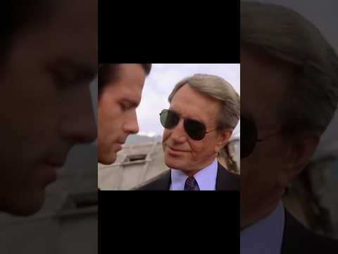 👠 Dick Tracy in heels