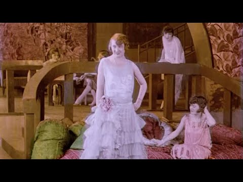 Roaring Twenties Runway: 1926 Paris Fashion Uncovered – Silent Film