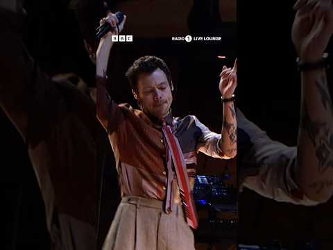 when Harry Styles covers Tears For Fears 💕 #LiveLounge #EverybodyWantsToRuleTheWorld