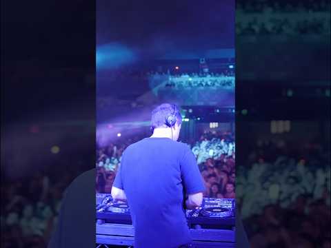 Revisiting this @grummmusic classic, ‘Don’t Look Down’ ❤️ #progressivehouse #trancemusic