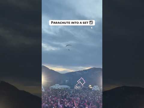 How I’ll be arriving at sets from now on 🪂