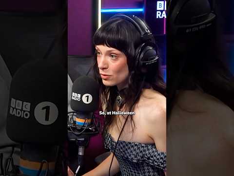 Holly Humberstone On Scary Movies #horror #halloween #hollyhumberstone
