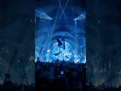 Steve Angello at Tomorrowland Winter 2026. Pure magic. Relive the full set now on YouTube.
