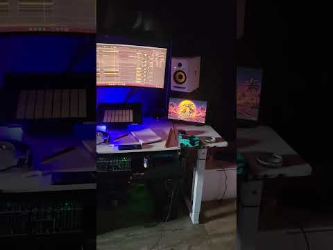 deadmau5 is childsplay haha #progressivehouse #new #melodictechno  #melodichouse #electronicmusic