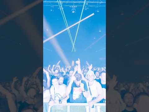 It’s finally here… @aboveandbeyond’s new single ‘When I Look In Your Eyes’ 😍 #trancemusic
