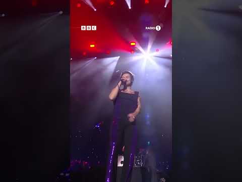 In this world, it’s just Harry & the purple jumpsuit 💜✨ #HarryStyles #AsItWas #BigWeekend