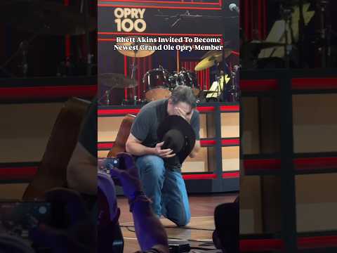 Rhett Akins Invited To Become Newest Grand Ole Opry Member!