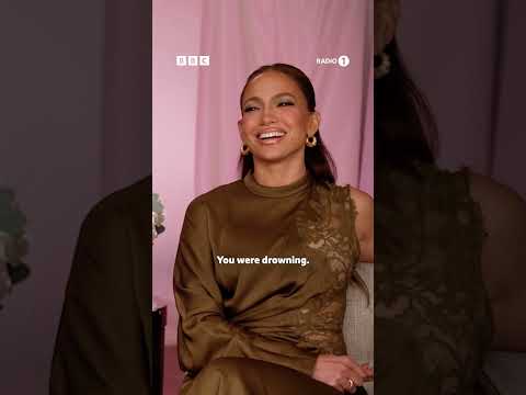 Brett Goldstein put himself in a dance scene with Jennifer Lopez?!πΊπ» π
