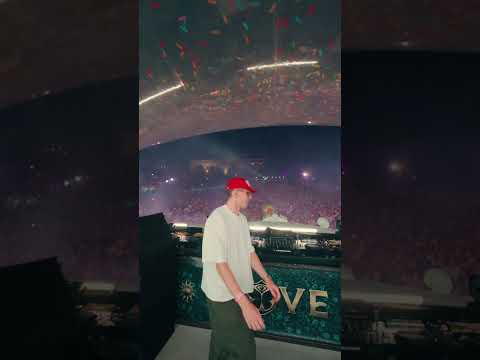 Lost Frequencies turning moments into feelings.