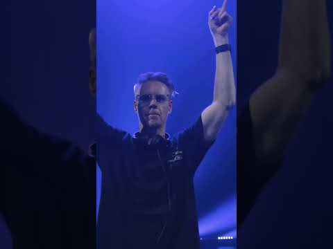 Don’t look back, feel the moment. Cassian b2b Joris Voorn.