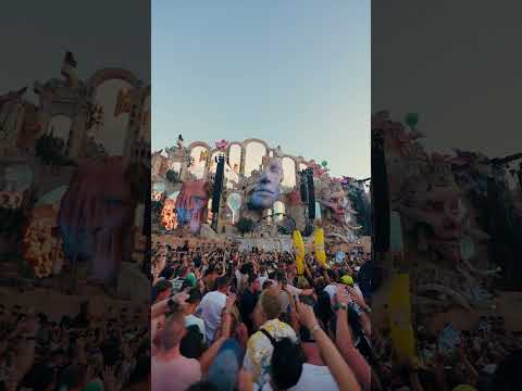 Watch Novah take over the Consciencia MainStage for the first time at Tomorrowland Belgium.