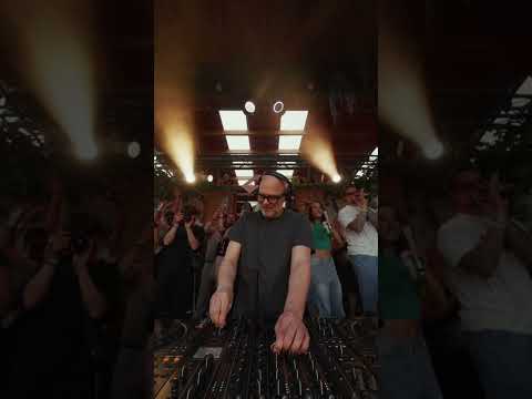 A packed dancefloor and 16BL in the booth, what could be better? ❤️ #electronicmusic