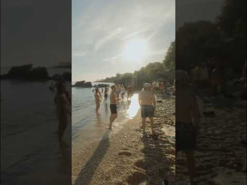 Dreaming of days on the Albanian coast listening to Yuvèe’s groovy house ⛱️ #electronicmusic