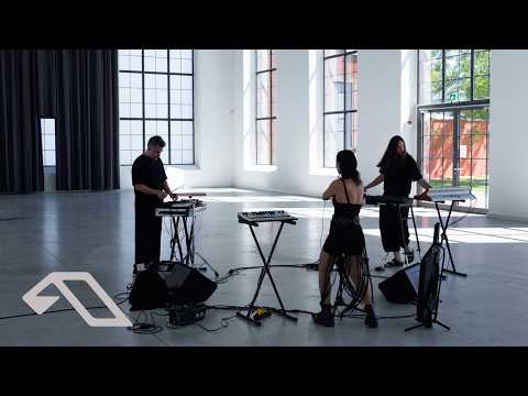Steven Weston & Claxy – Hiding / Shallow Water (Live Set)