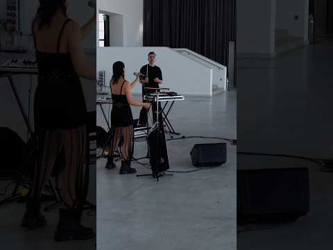 A fabulous, fresh live performance from @stevenweston_ and @claxymusic 🎼 #electronicmusic