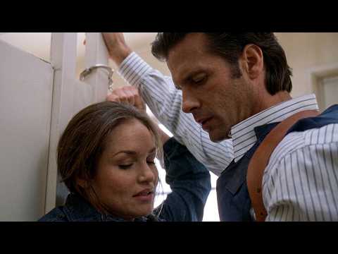 When Handcuffing Your Partner Goes Wrong ✦ Lorenzo Lamas in The Rage (1997)